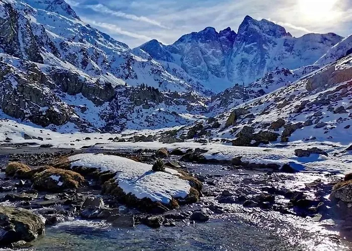 Apartment Avec Piscine Chauffee, Parking Et Vue Montagne A - Fr-1-812-77