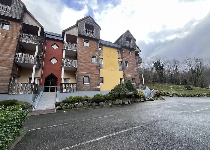 Apartment Avec Piscine Chauffee, Parking Et Vue Montagne A - Fr-1-812-77 *